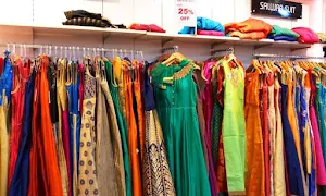 Ritu Wears - Cover photo