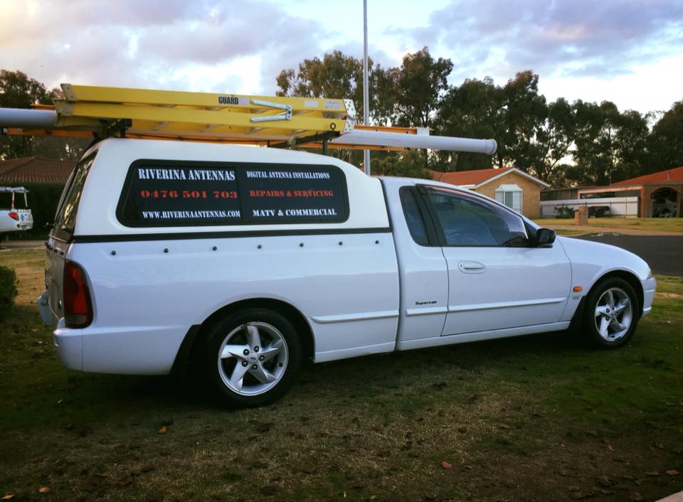 Riverina Antennas - Logo