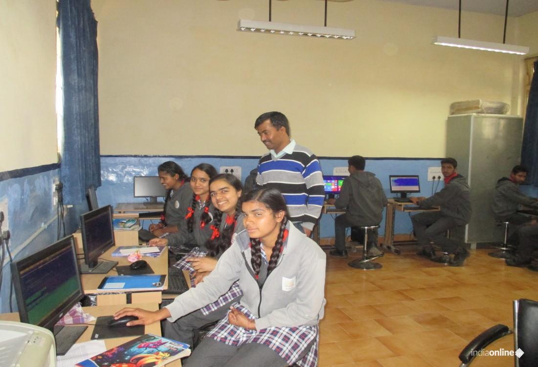 Riya Computer Institute - Cover photo