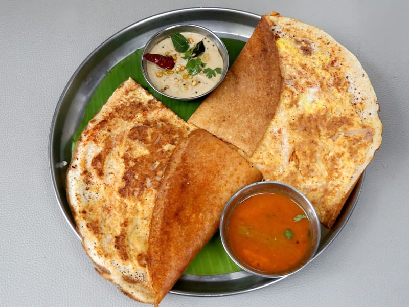 Riya's Kitchen - Logo