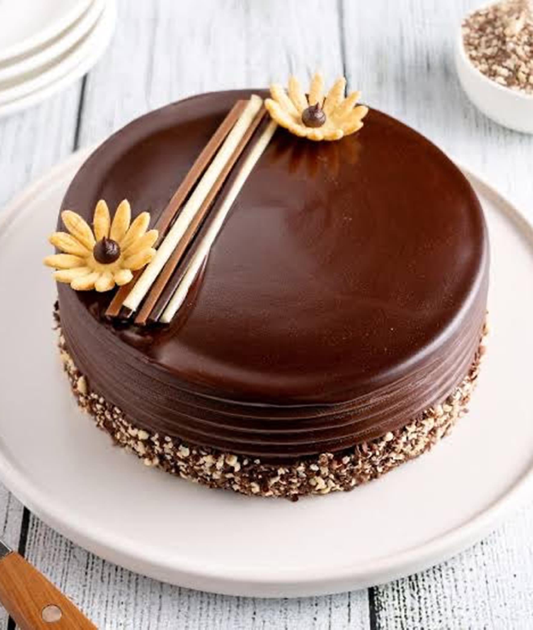 R K Flowers N Cakes - Logo