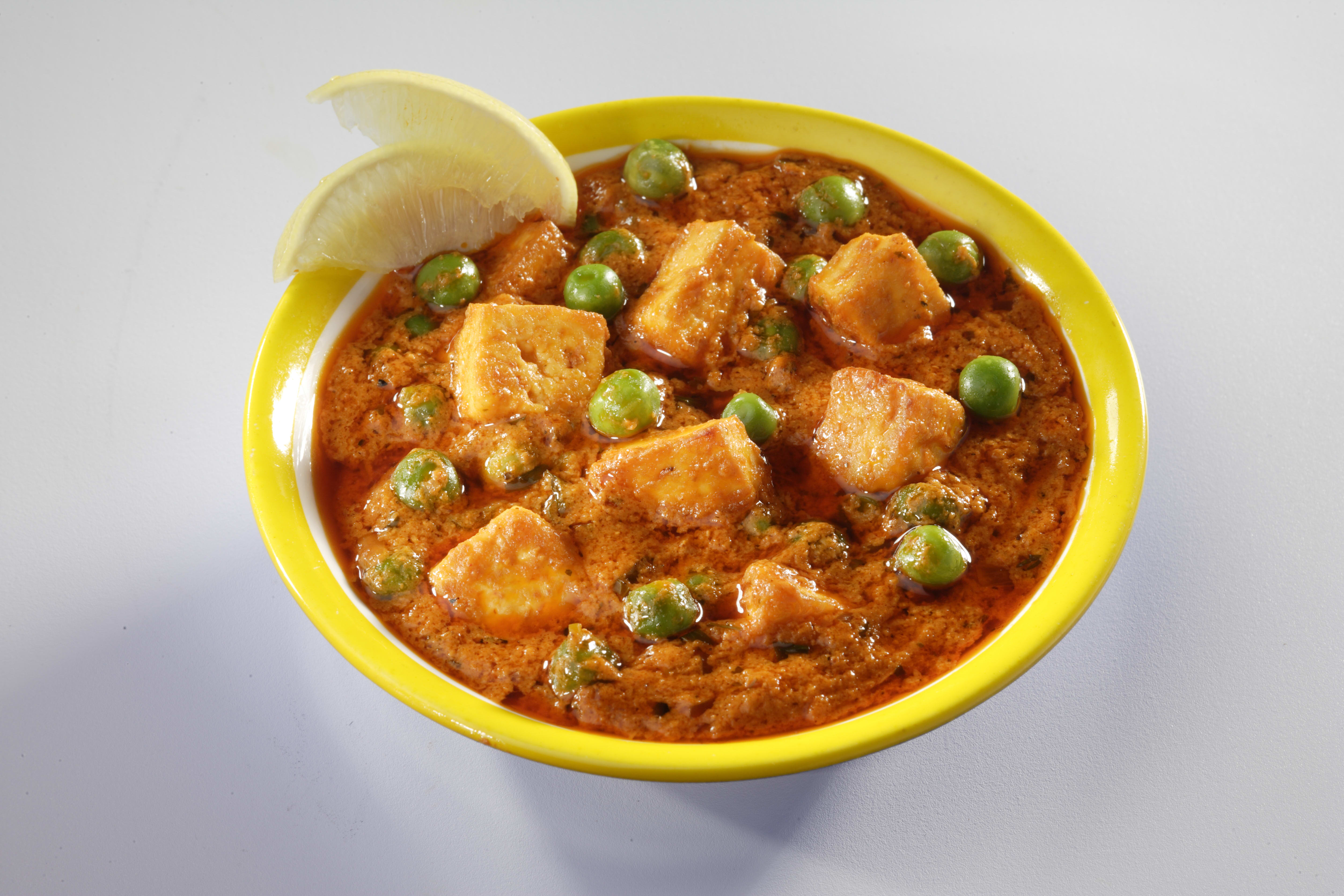 RK hot and Spices - Logo