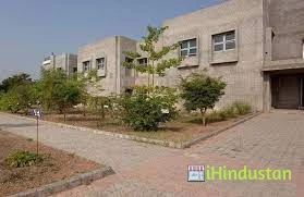 R.K. Pharmacy College - Logo