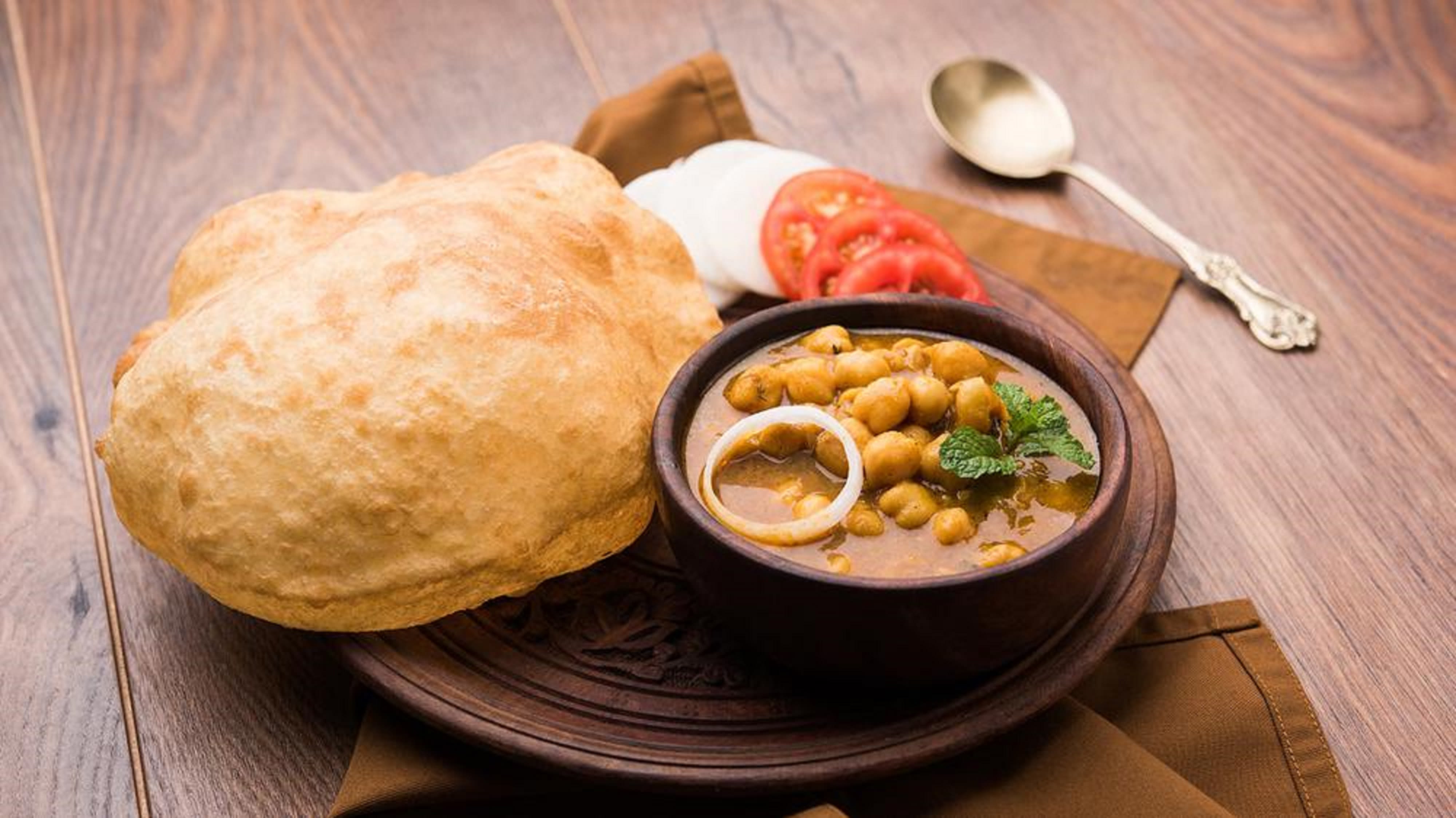 RK Verma Special Bhature - Logo