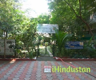 R L T College of Science, Akola - Logo