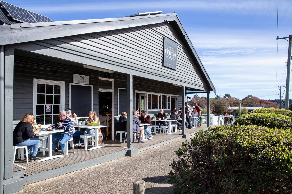 Robertson Public House & Kitchen - Logo