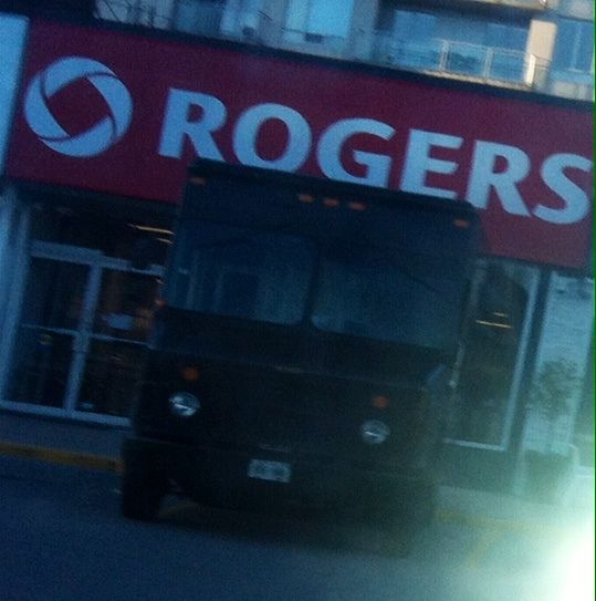 Rogers Video - Logo