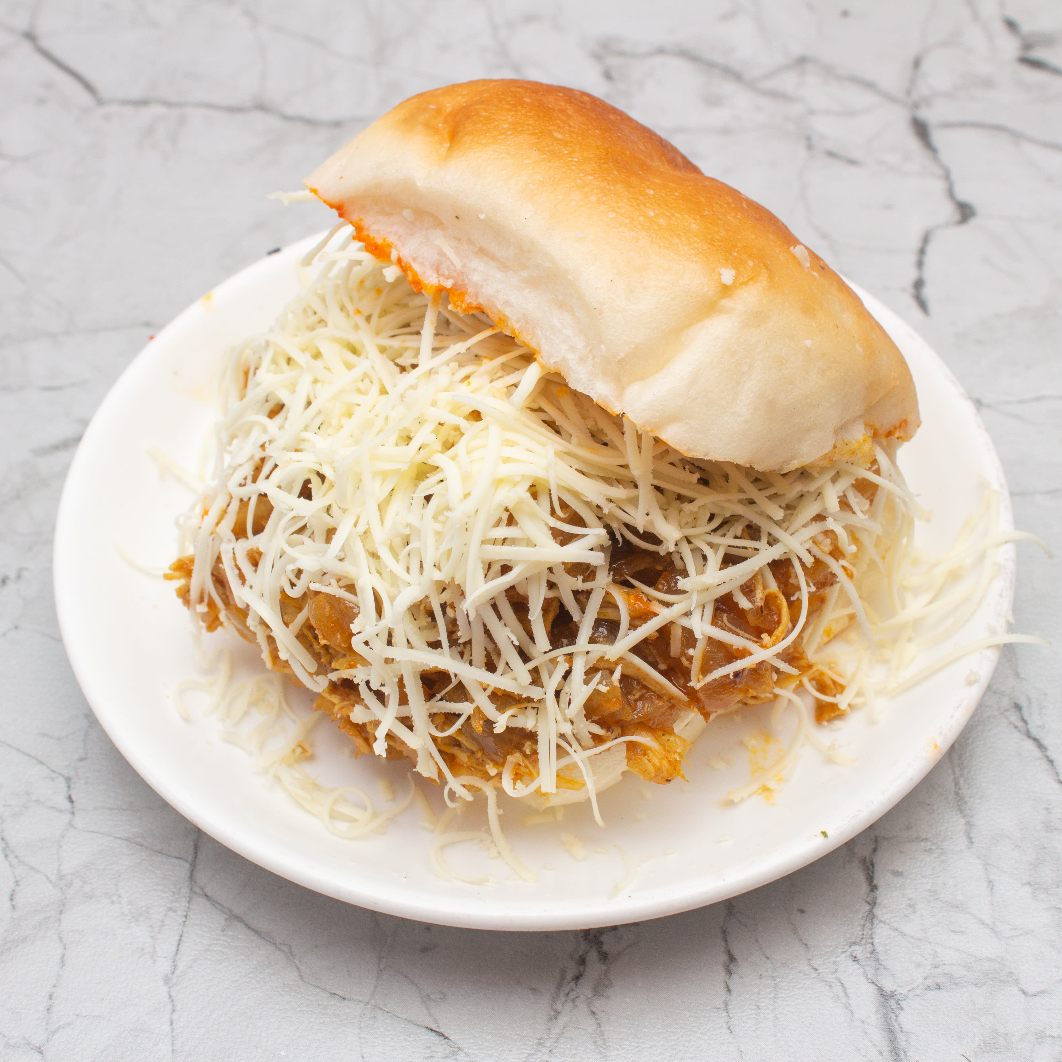 Roll's N Bun's - Logo