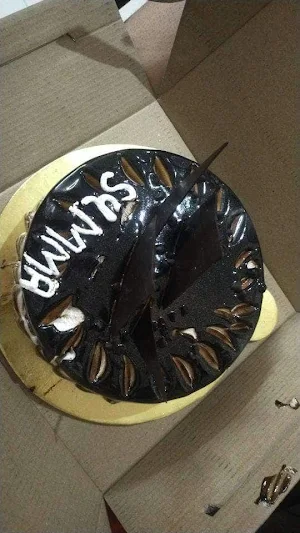 Romeo Cake - Cover photo