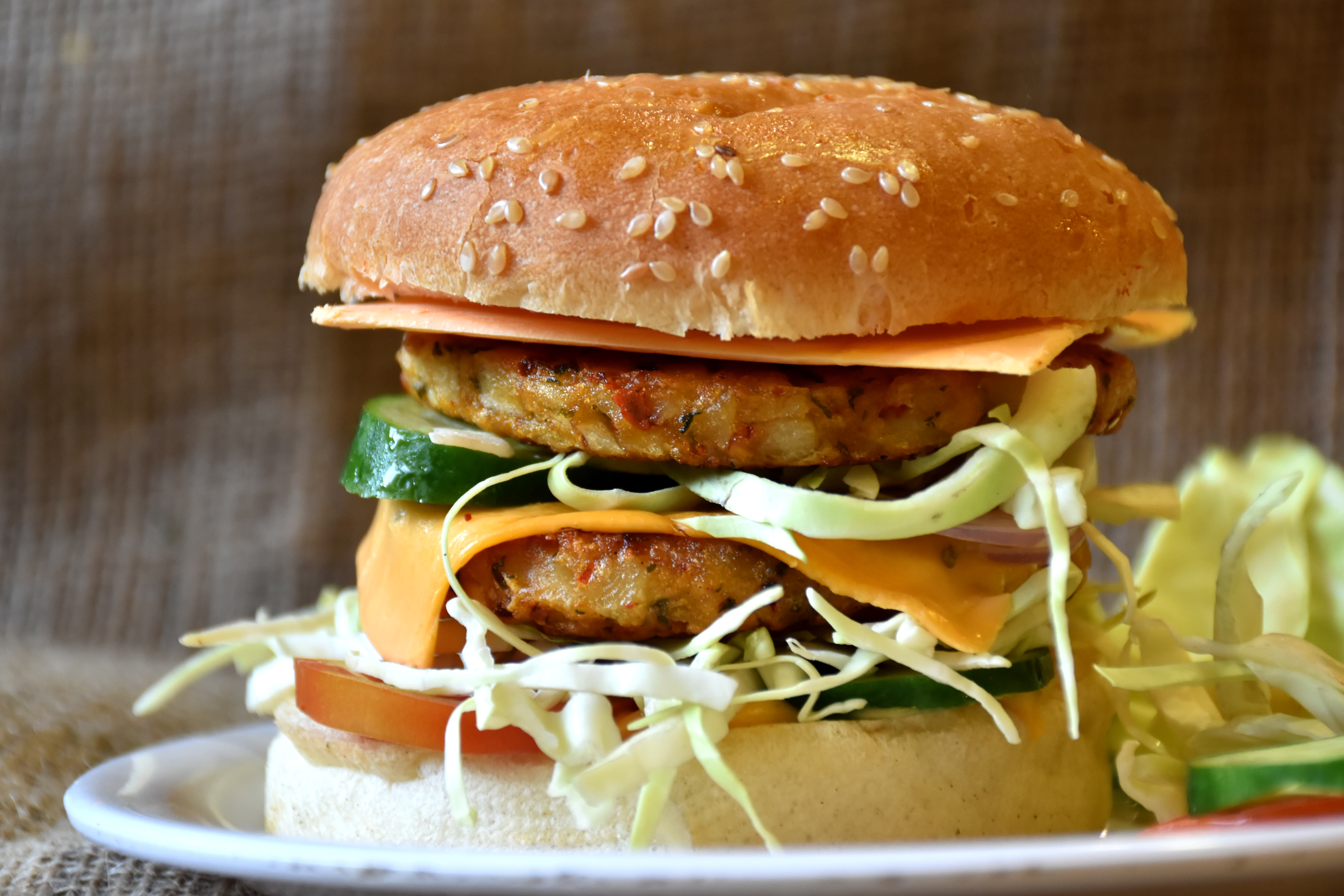 Rominuss Burger & Pizza - Logo