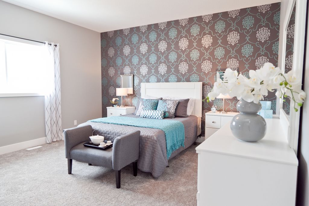 Rooms in Bloom Home Staging and Design Inc. - Logo