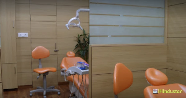 Root Care Dental Clinic - Logo