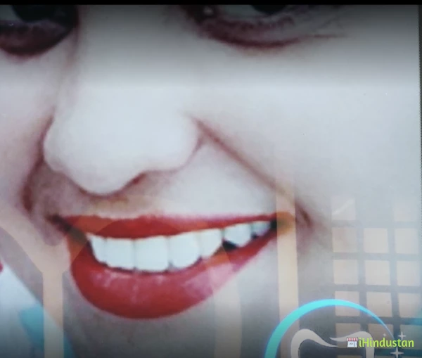 ROSHAN'S Hi-tech dental center - Logo