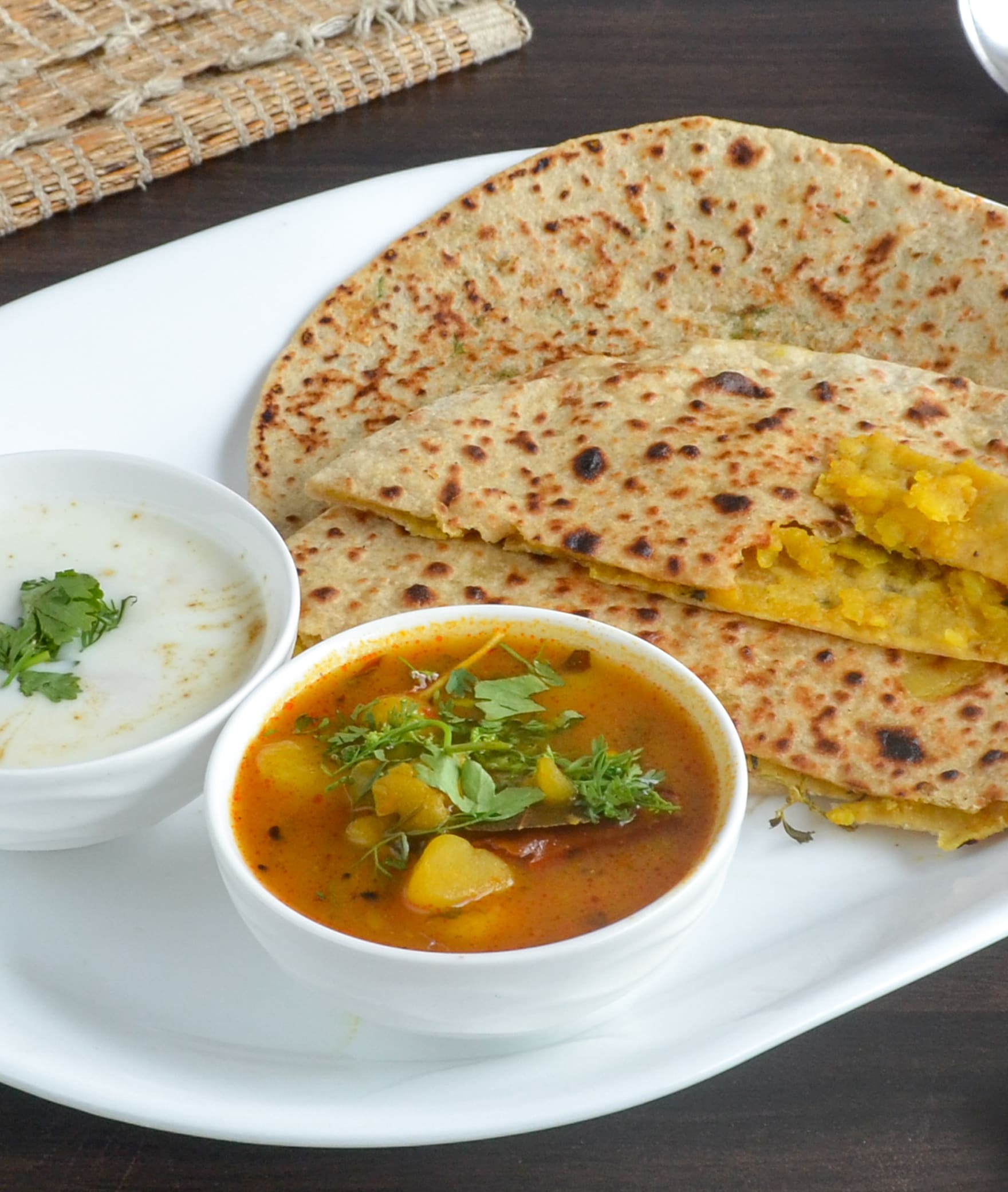 Roti Mahal 151 Paratha's - Logo