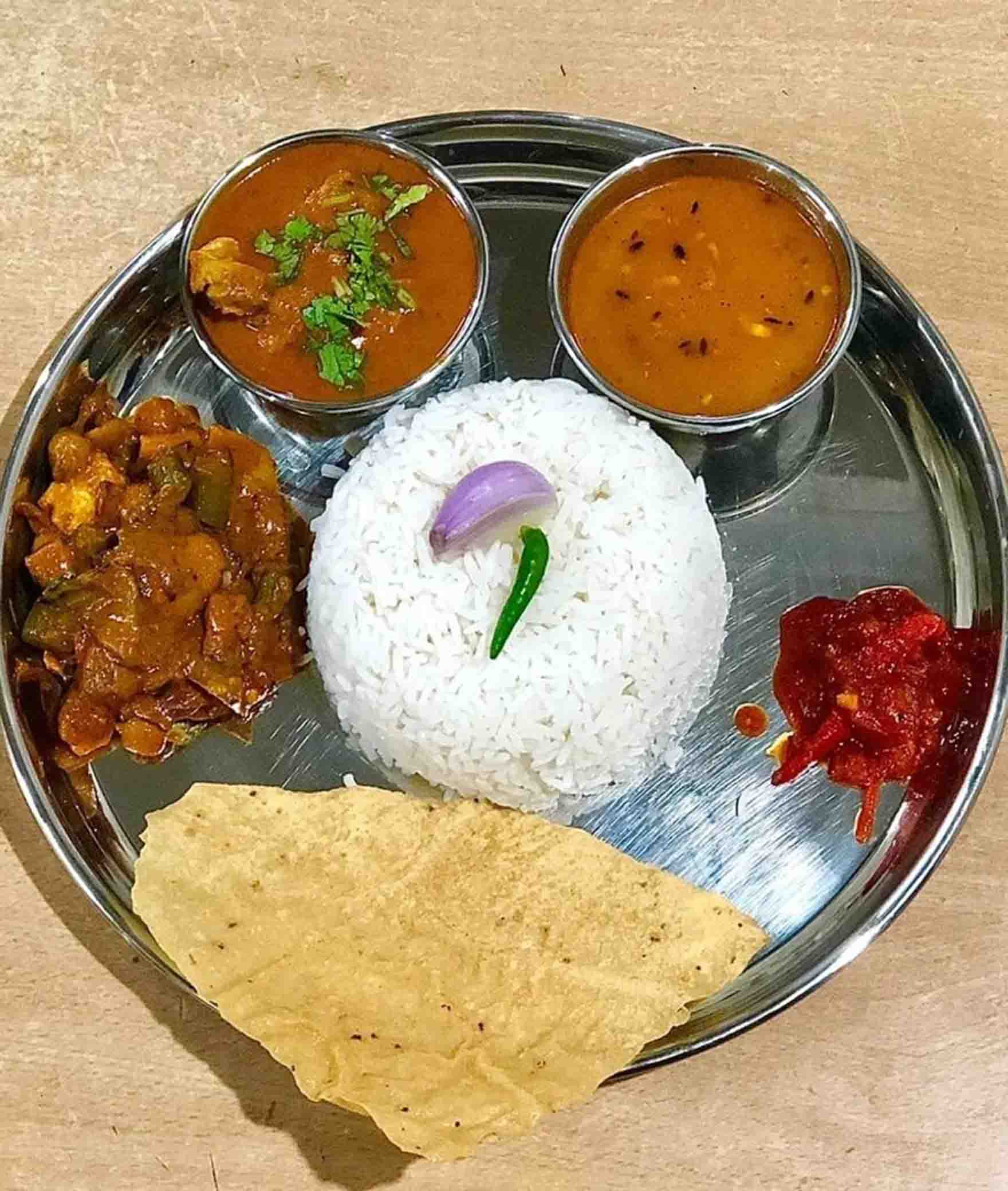 Roti Tadka - Logo