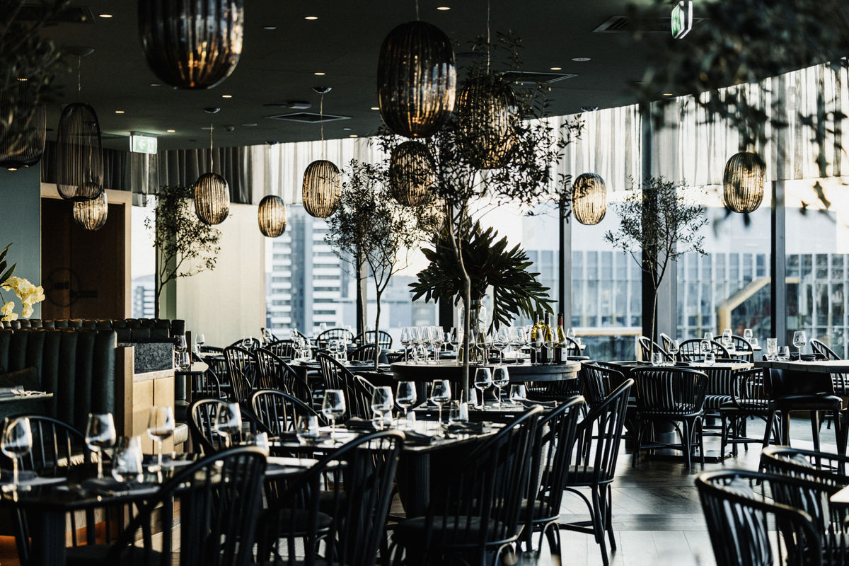 Roundhouse Restaurant - Logo