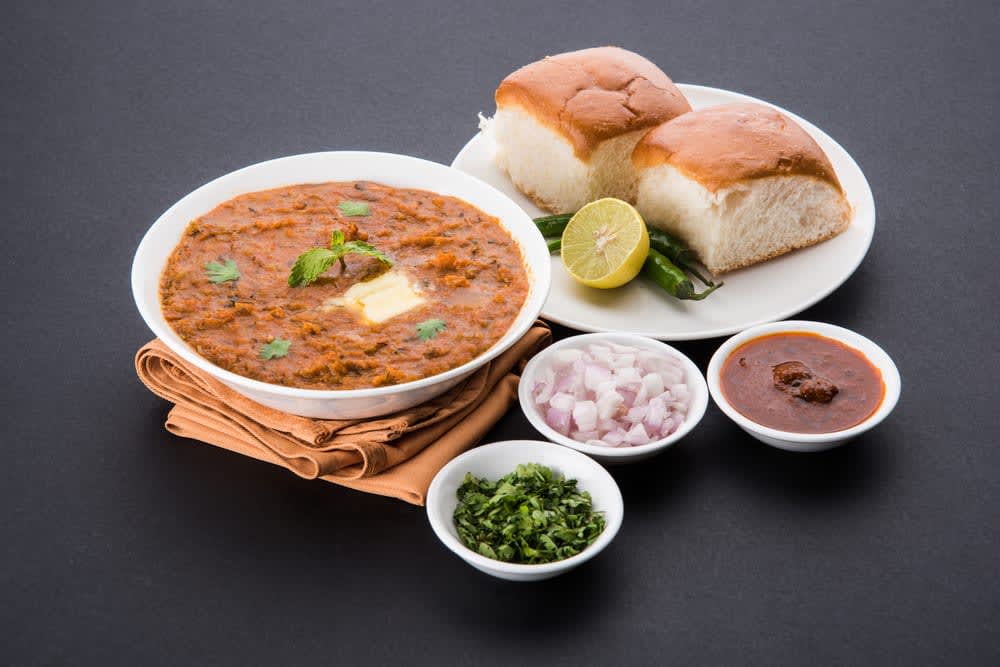 Royal Chinese & Bhajipav - Logo