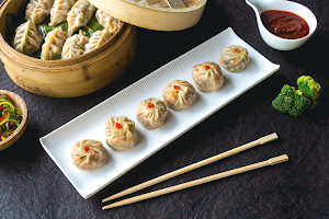 Royal Chopsticks - Logo