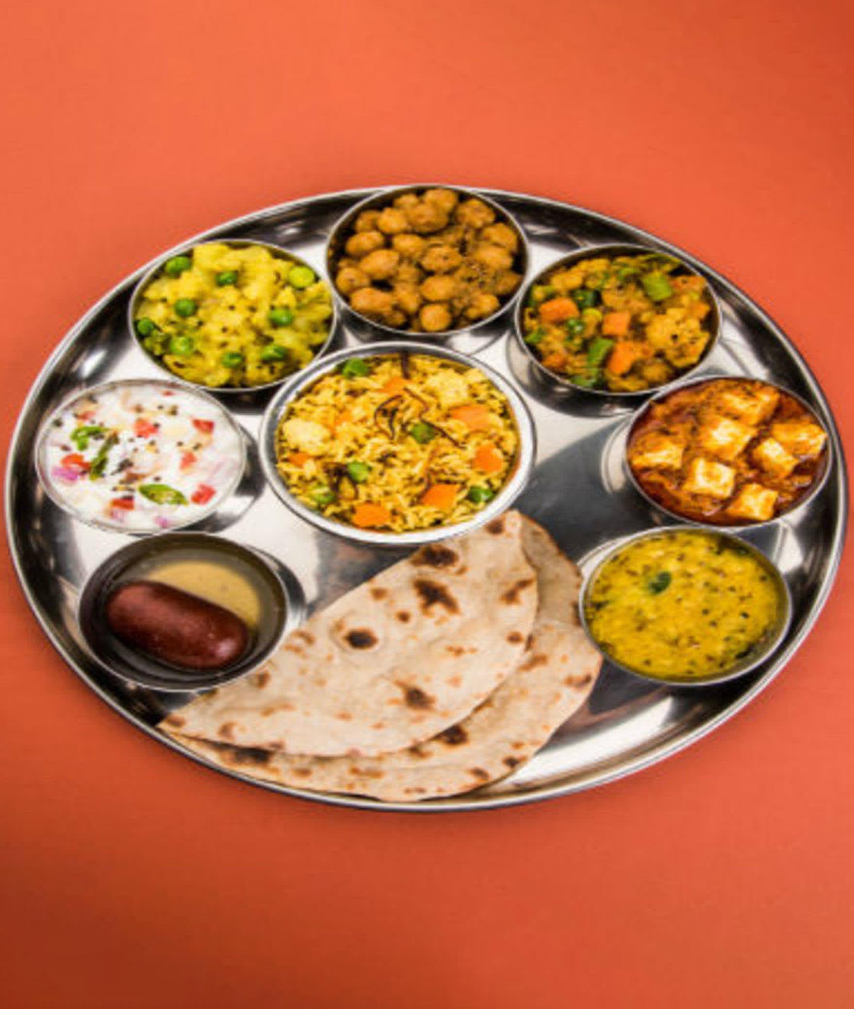 Royal Food City - Logo