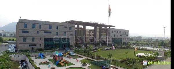 ROYAL GLOBAL SCHOOL - Logo