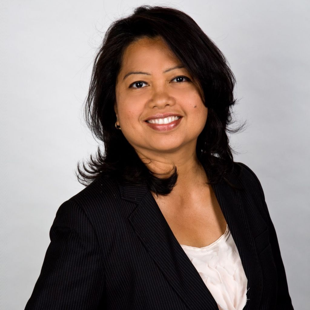 Royal Lepage Signature Realty, Brokerage - Zeena Izmeth - Logo