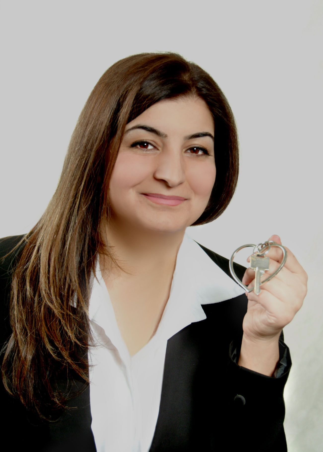 Roya Wafa, Home Life Realty Ltd. - Logo