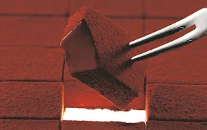 Royce' Chocolate - Logo