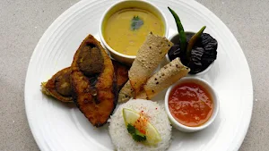 Roy Foods Hotel & Restaurant - Logo