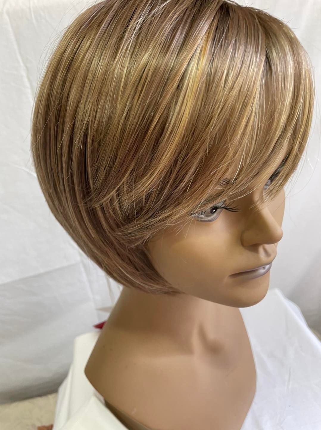 Roz The Wig Lady - Logo