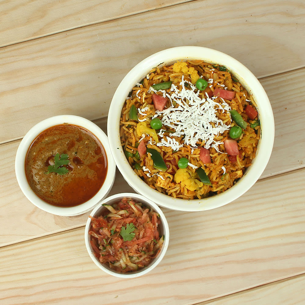 Ruchi's Kitchen - Logo