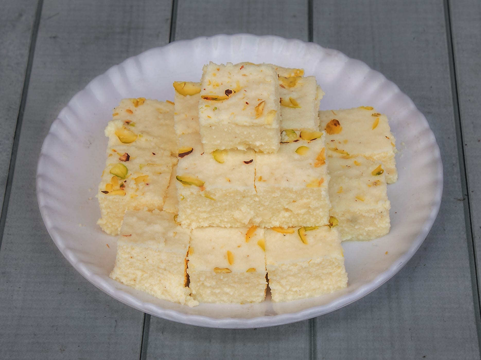 Ruchi Sweets & Cake - Logo