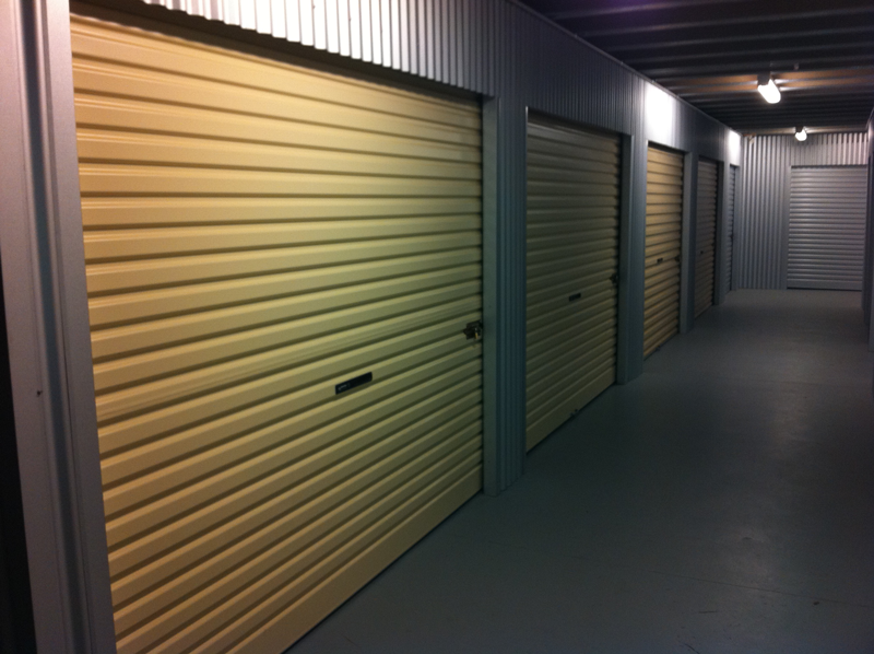 Ryan's Storage - Logo
