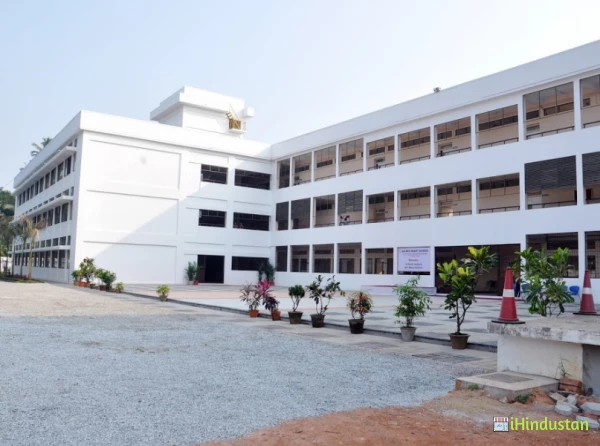 Sacred Heart School International Campus - Logo