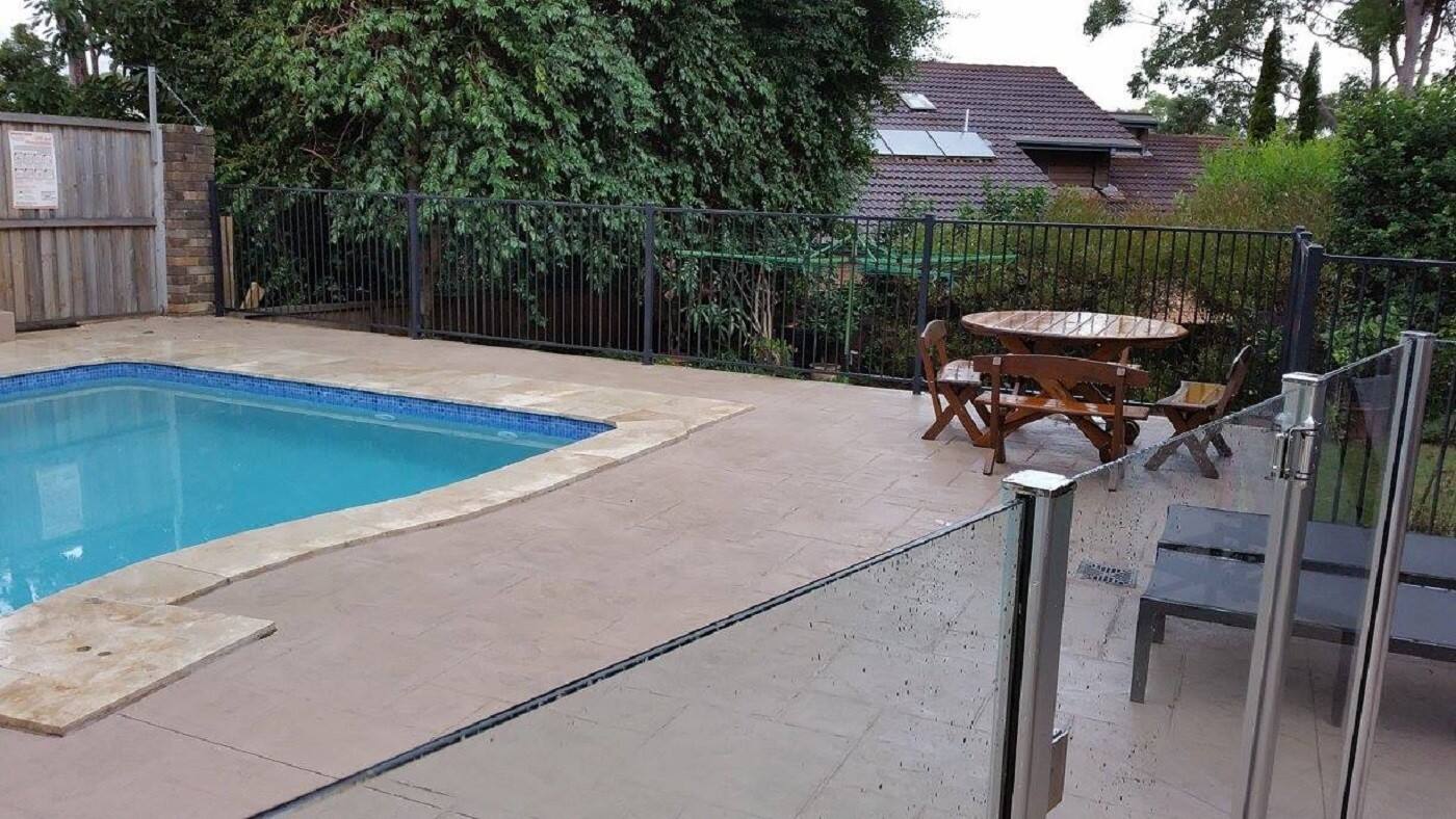Safe Pools Smart Fences - Logo