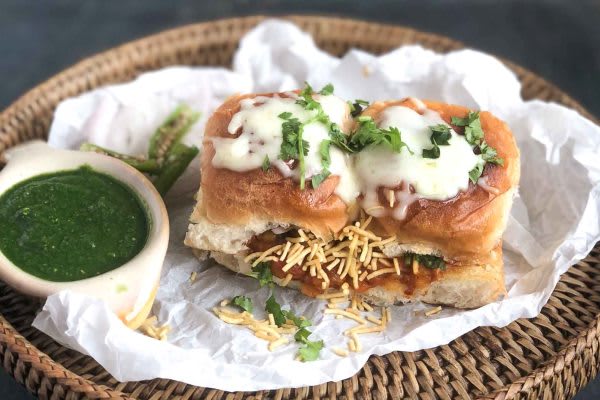 Sagar Ghughara And Vadapav (Amrapali Fatak Vada) - Logo