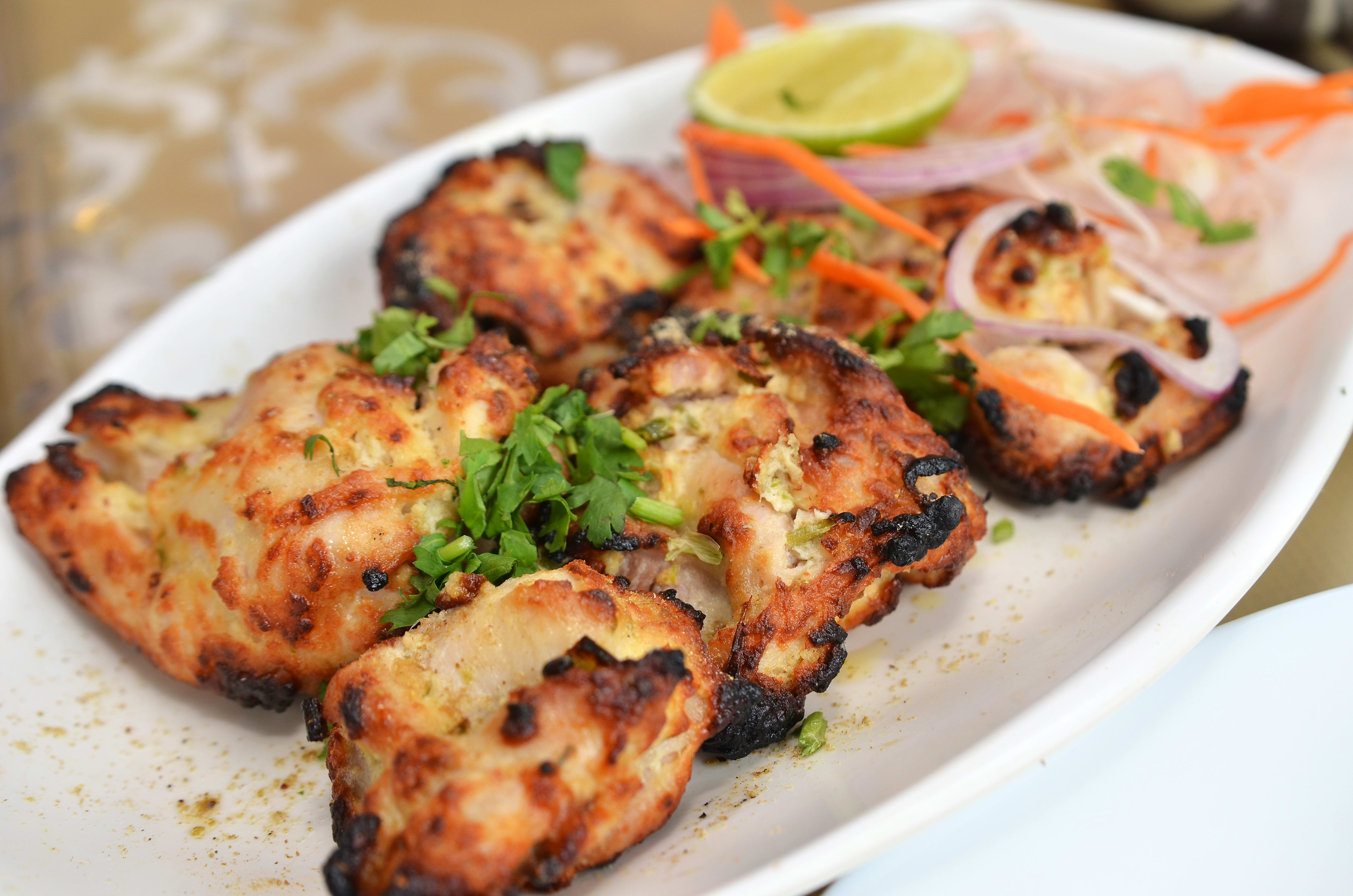 Sahni's Fish N Chicken Corner SFC - Logo