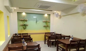 Sai Mango Tree - Logo