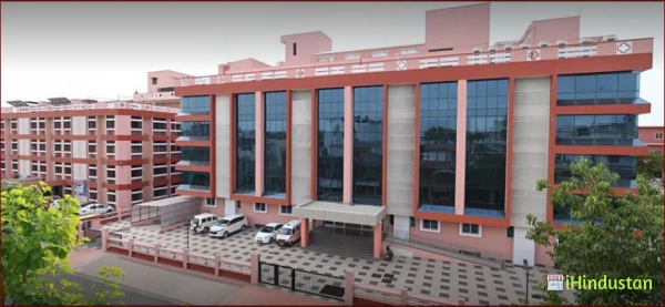 Saket Hospital - Logo