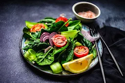 Salads & Smoothies - Logo