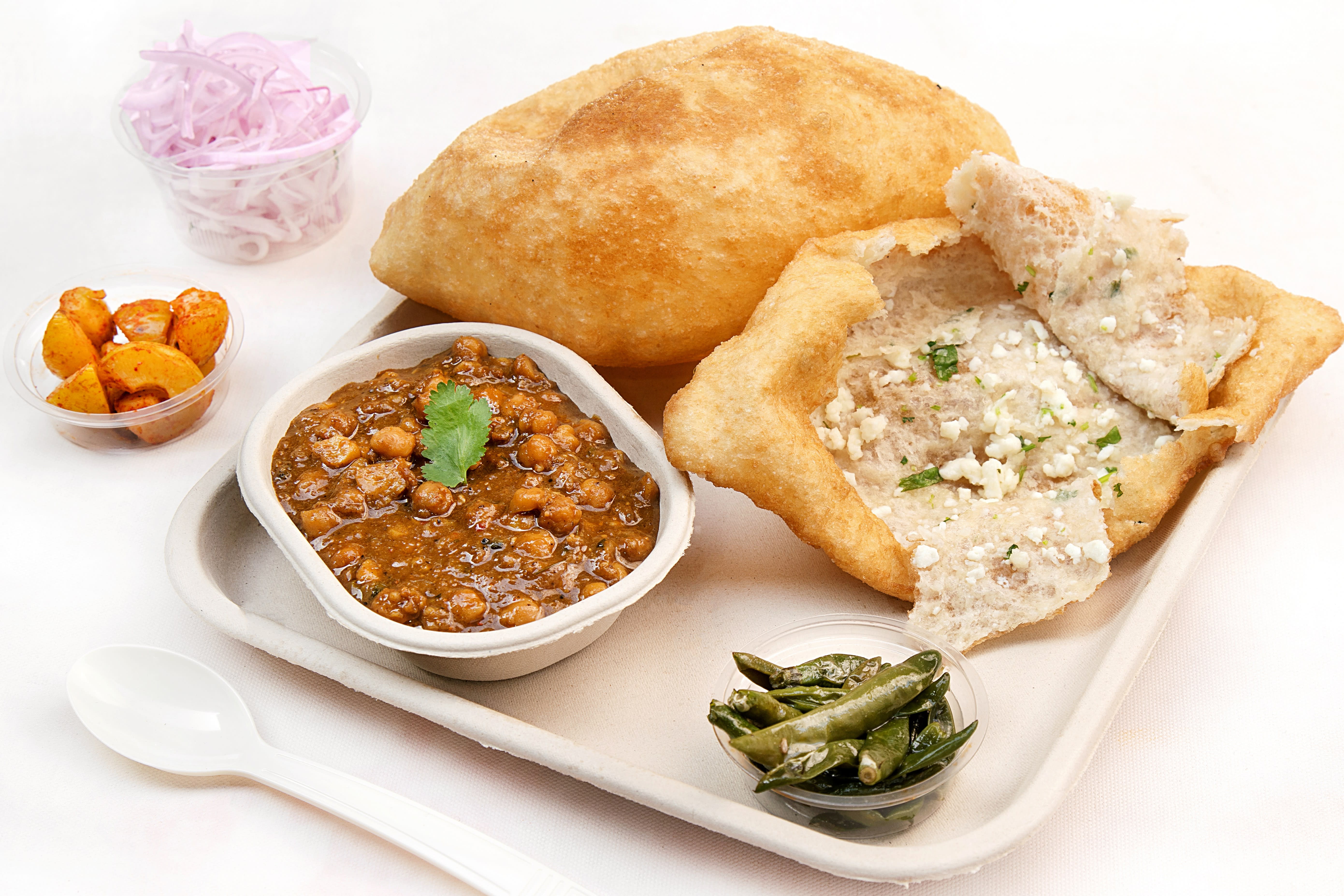 Samosa Daas Bhature Laal - Logo