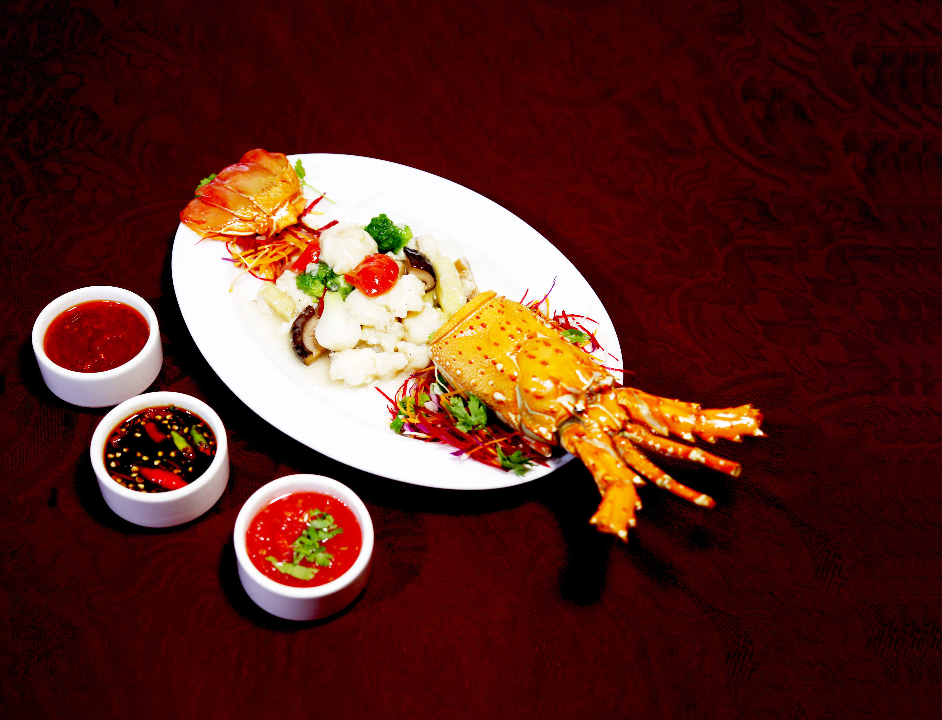 Sampan - Novotel Mumbai Juhu Beach - Logo