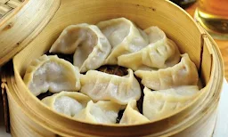Sant Ram Ice Cream Parlour & Coldrinks - Logo