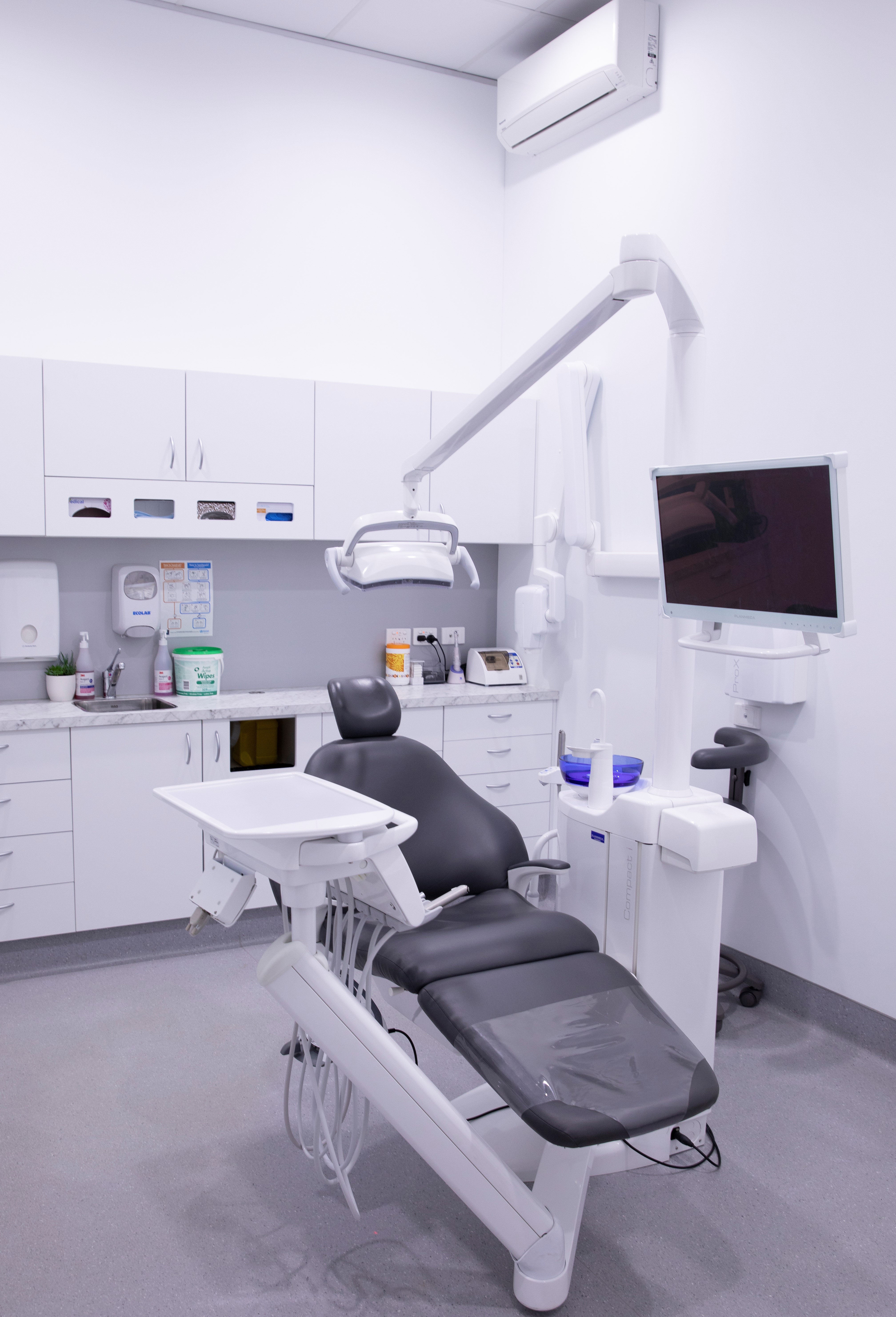 Sapphire Smiles Dental Care - Logo