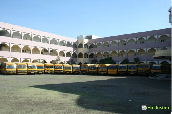 Sarafa Vidya Niketan H S S - Logo