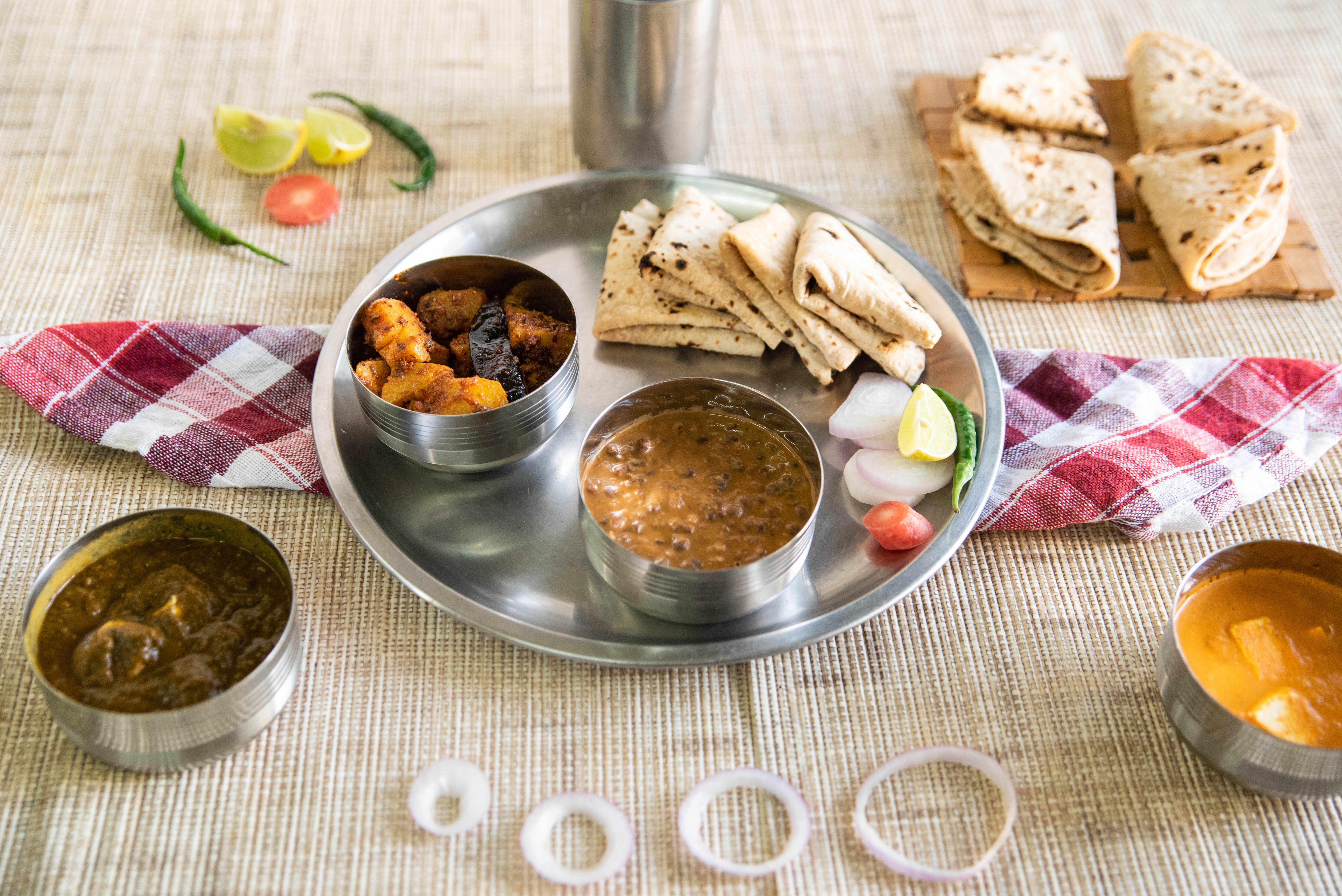 SARASWATHI KITCHENS - Logo