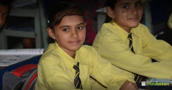SARASWATI BAL NIKETAN SR SEC SCHOOL TASAR BARI - Logo