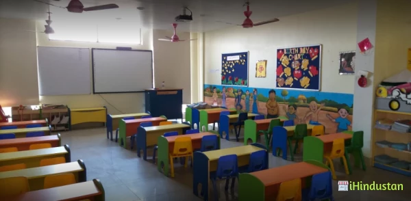 Saraswati Devi International School - Logo