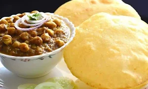 Sardar Ji Ke Mashoor Chhole Bhature - Logo
