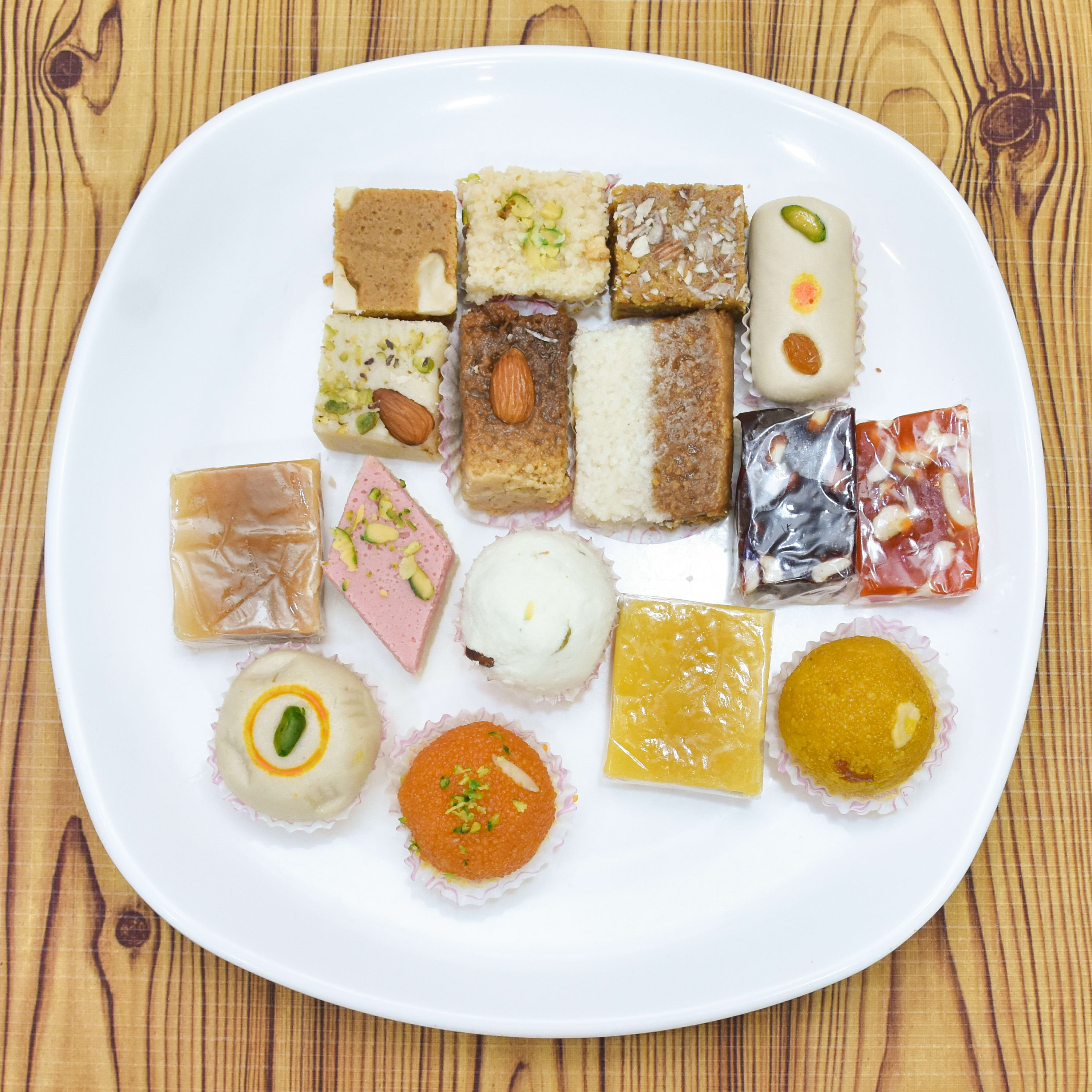 Sasi Delicious Sweets and Bakery - Logo