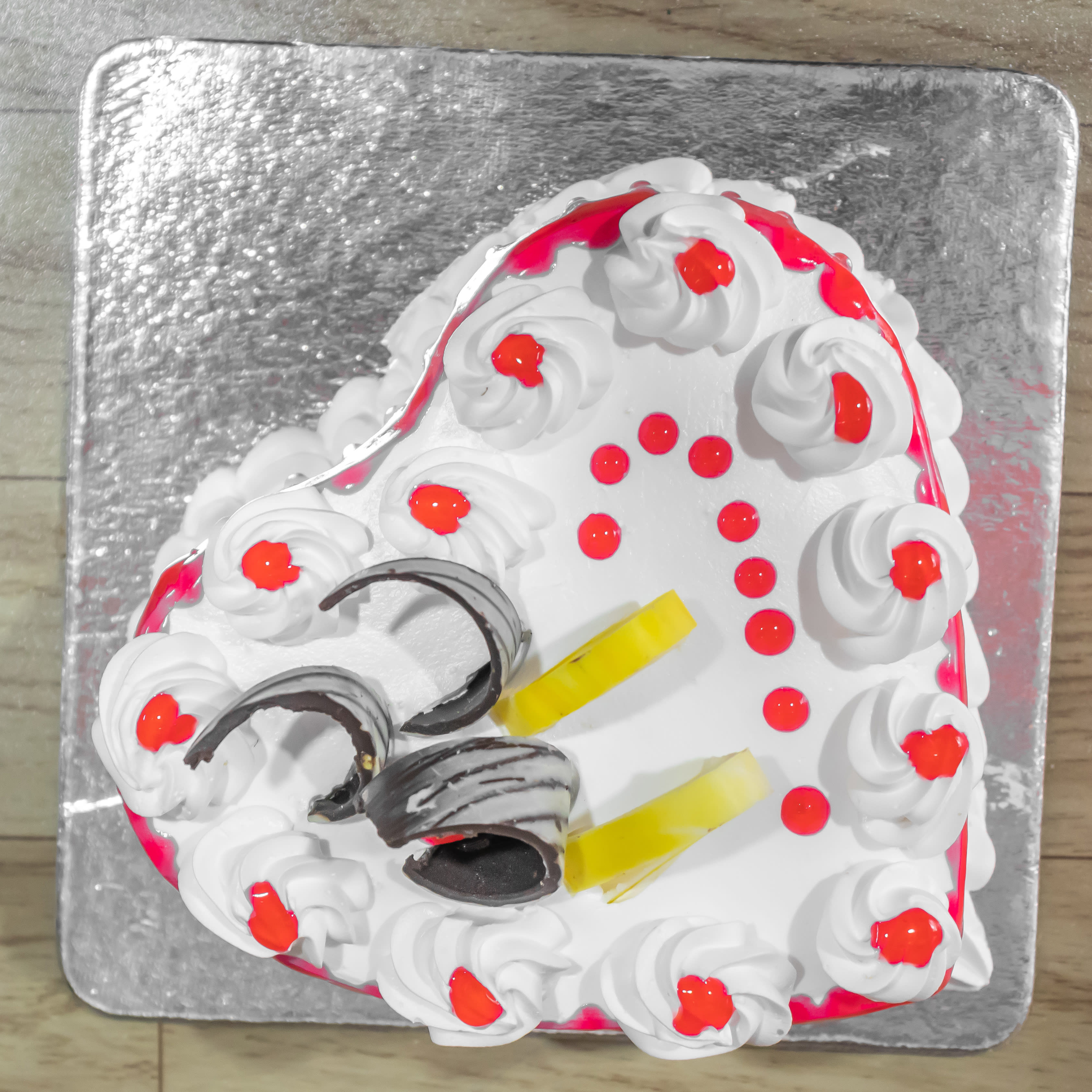 Satnam cakes - Logo